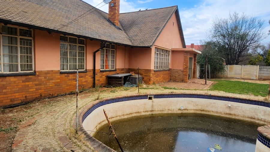4 Bedroom Property for Sale in Stilfontein North West